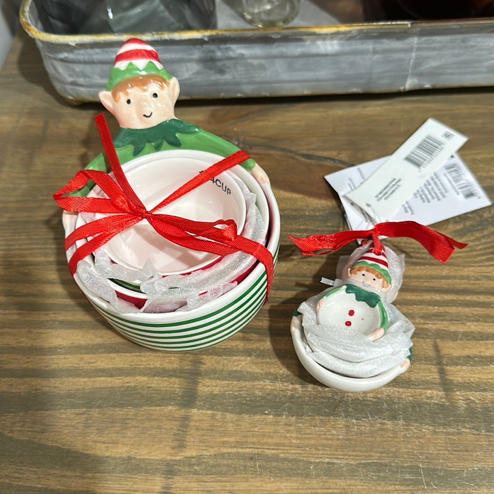 Adorable Elf Measuring Cups and Spoons